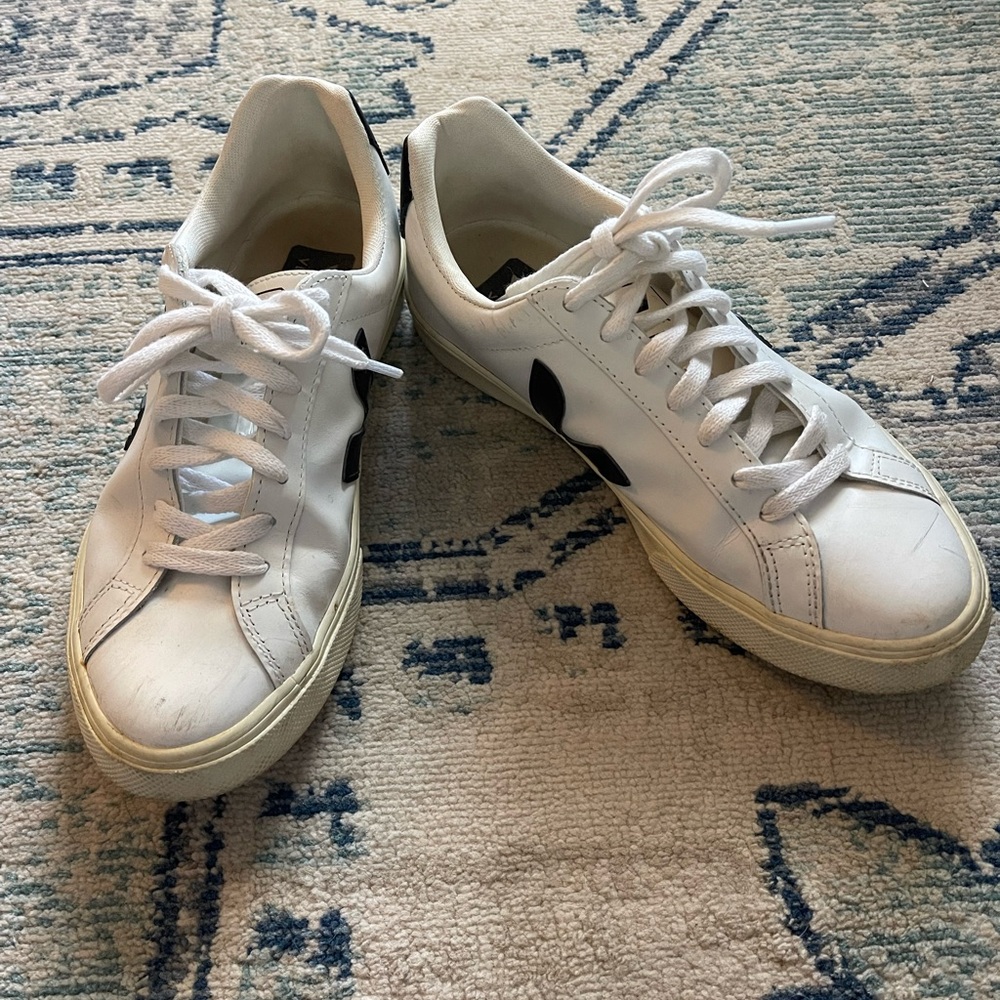 Women’s Veja Campo Tennis Sneaker Black White Size 7 /EU 38 - Picture 3 of 7